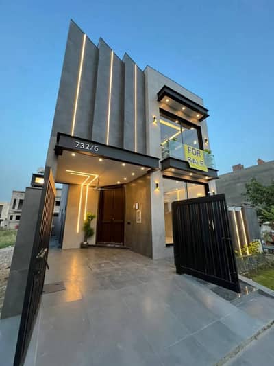 Swimming Pool - 5 Marla Luxury Design House + 7 Kv Solar installed Available For Sale At Top Location DHA 9 Town - Must Be See