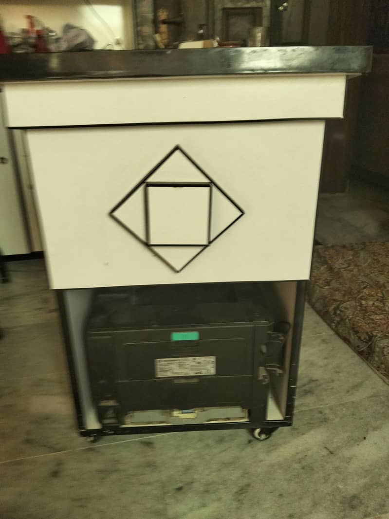 computer table 2
