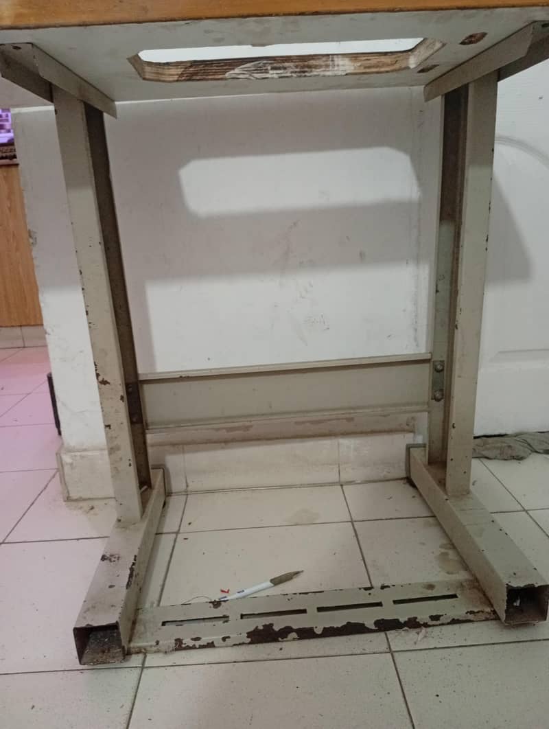 silai machine stand 2