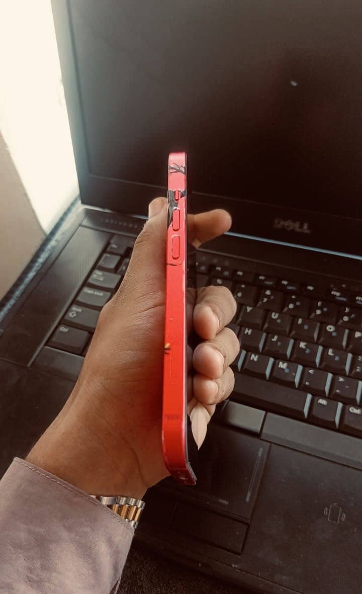 Apple iPhone 14 4