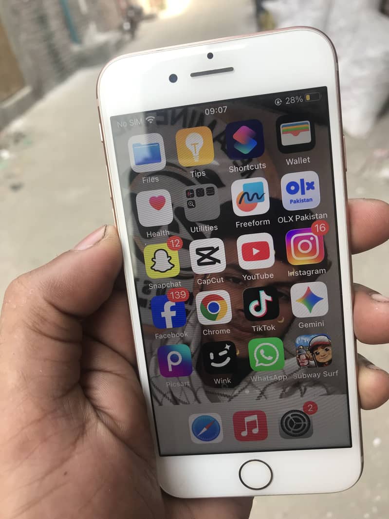 iPhone 8 12