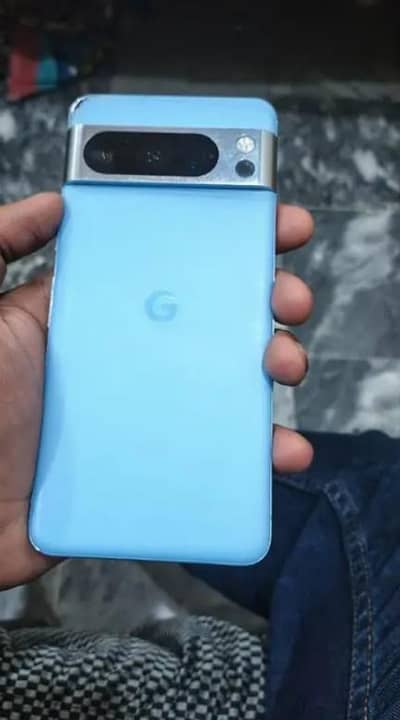 Google Pixel 8 Pro