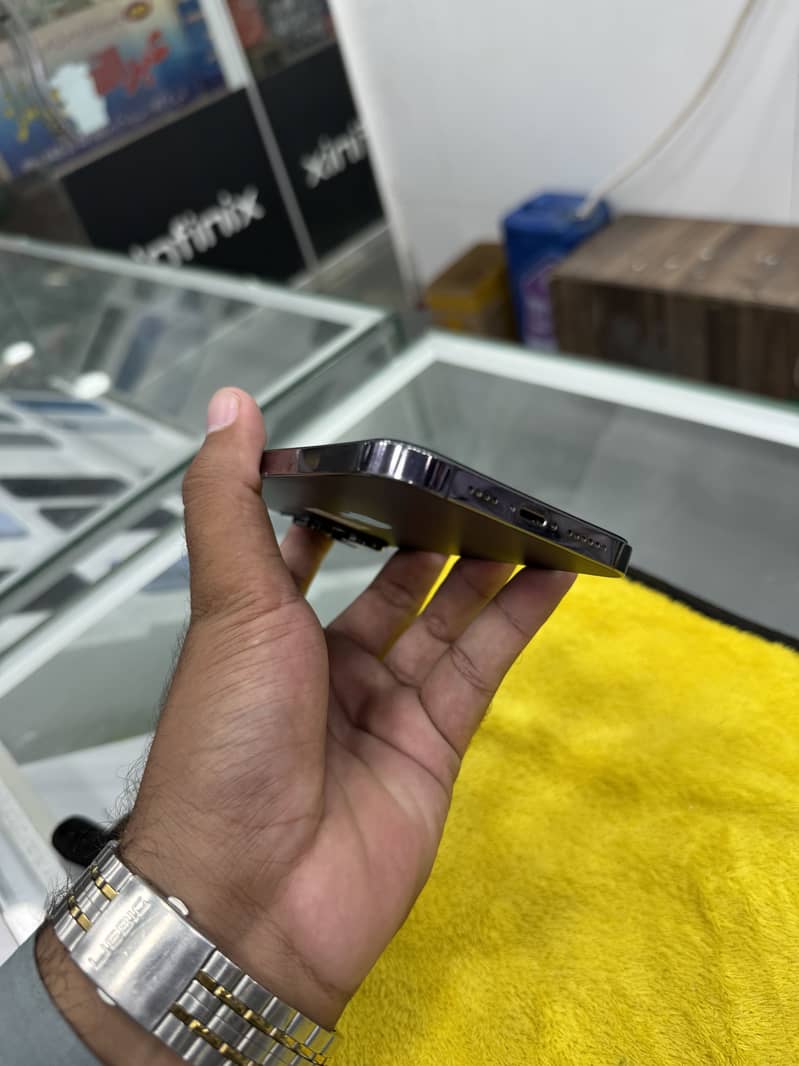 iPhone 14 Pro Max 1