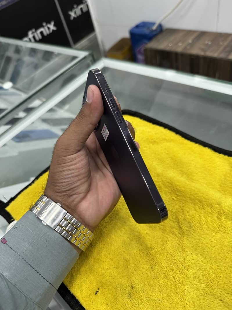 iPhone 14 Pro Max 3