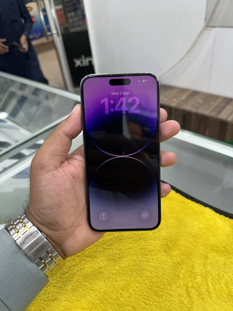 iPhone 14 Pro Max 4