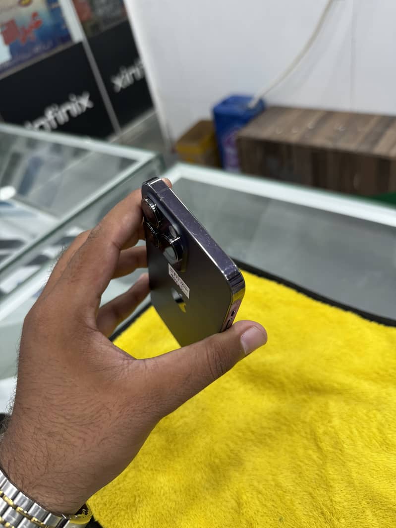 iPhone 14 Pro Max 5