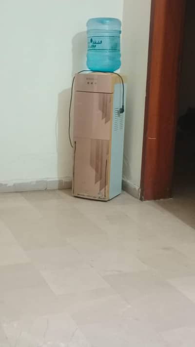 Water Dispenser with small fridge in perfect condition