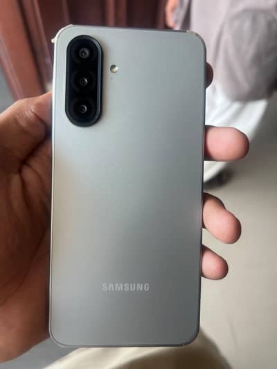 Samsung galaxy A17