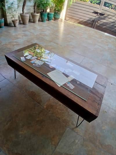Wooden table / solid wood