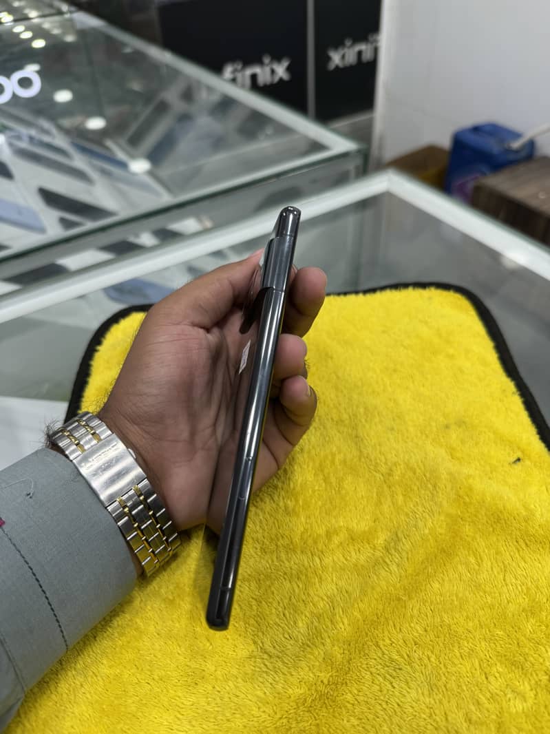 Google Pixel 7 Pro 4