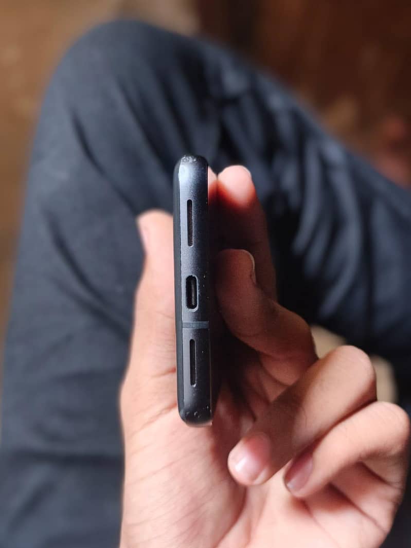 Google Pixel 8 2