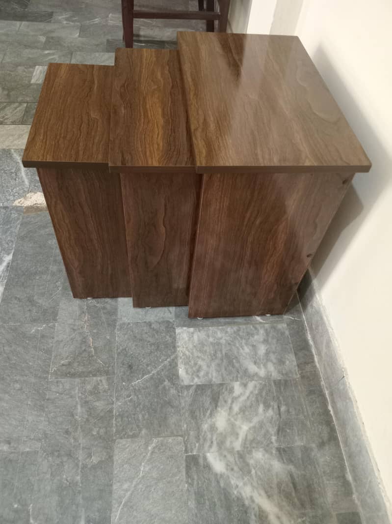 coffee table and netset 5