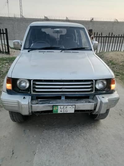 only documents Mitsubishi Pajero 1994 LHR