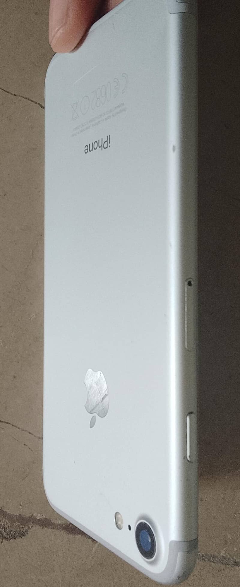 Apple iPhone 7 2