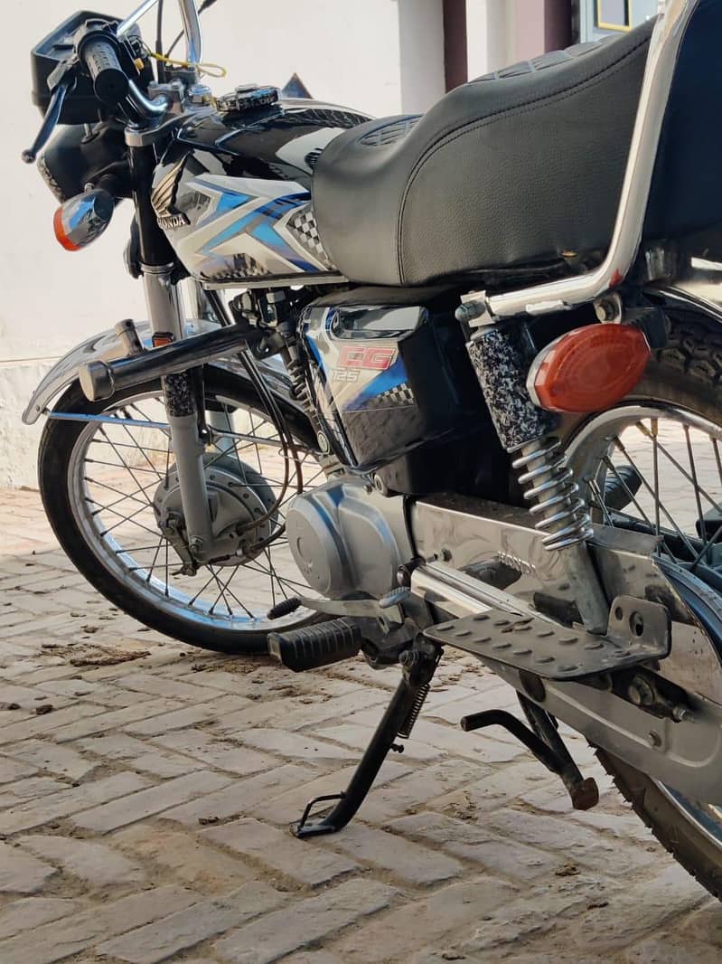 03026947227 1