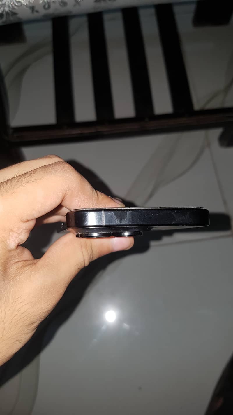 Apple iPhone 16 Pro 5