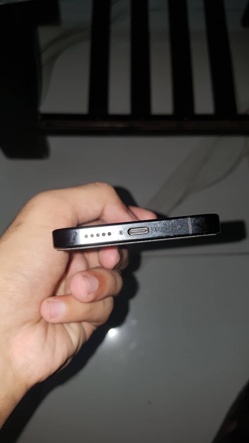 Apple iPhone 16 Pro 6