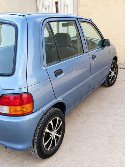Daihatsu Cuore 2002