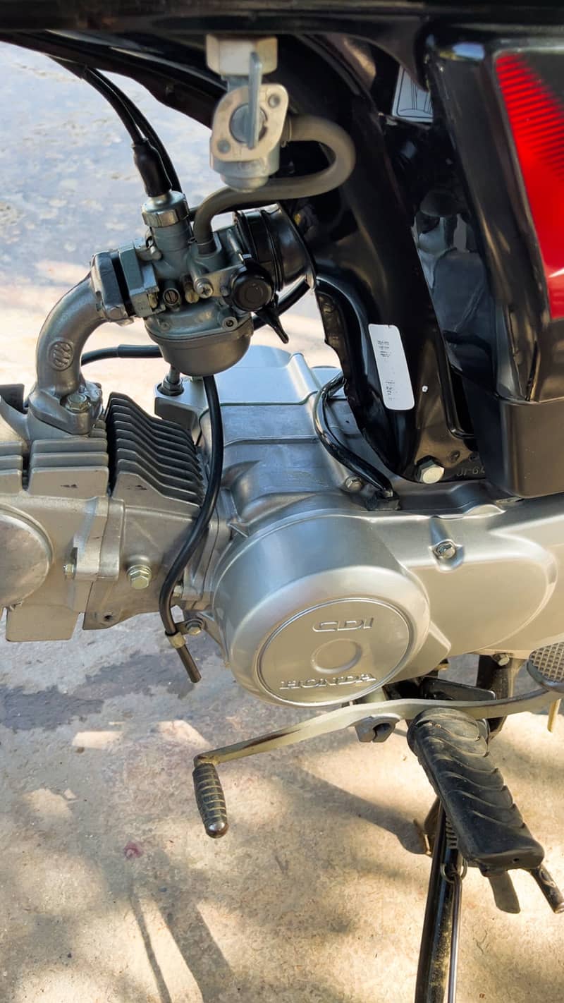 Motorcycle CD70 6