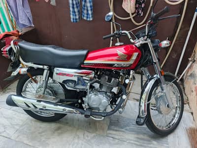 Honda CG 125 2025