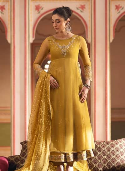 3 PC READY TO WEAR medium size
