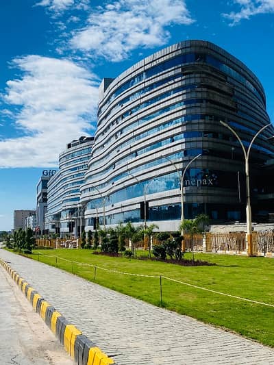 GIGA Mall Extention GF Shop For Sale