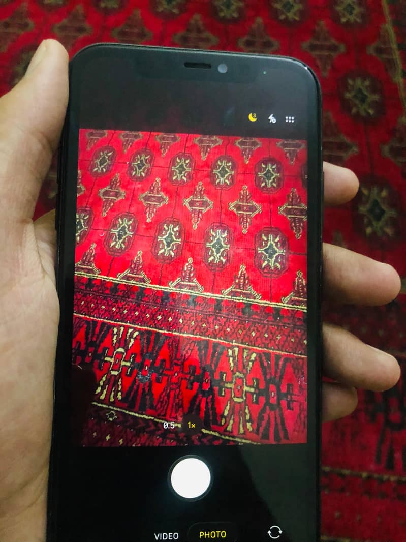 Apple iPhone 11 4