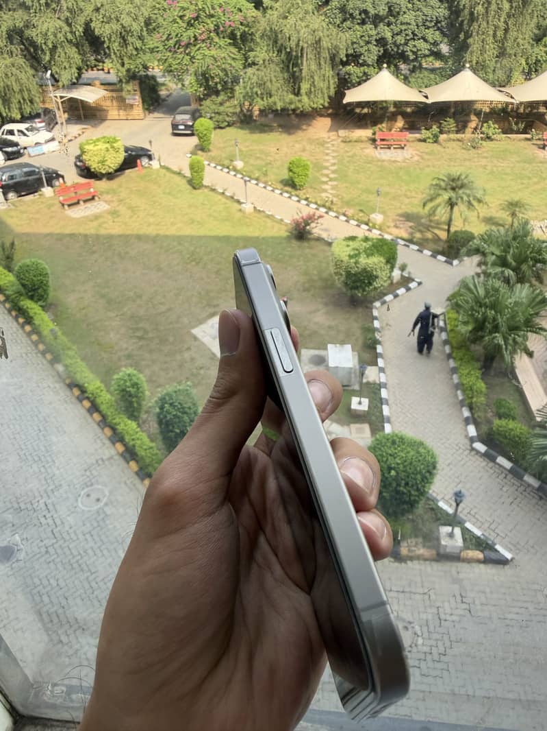 iPhone 15 Pro 256 4