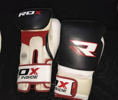 Boxing gloves