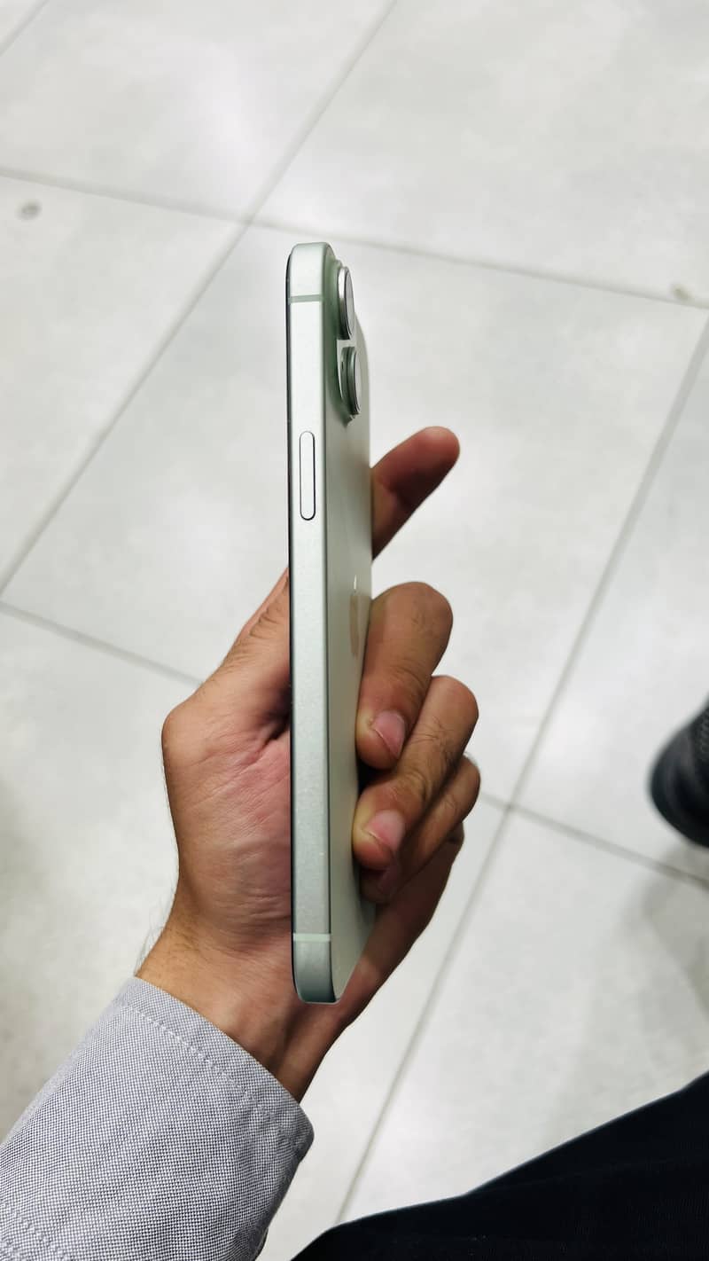 Iphone 15 plus MDM 6