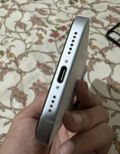Apple iPhone 15 plus