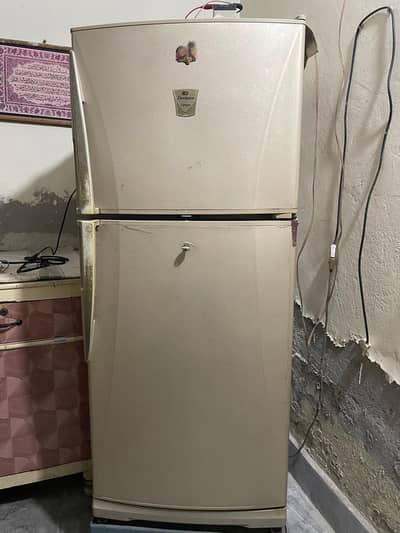 Dawlance Signature Fridge with Freezer in good condition.