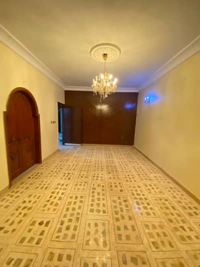 SILENT COMMERCIAL SPACE AVAILABLE FOR RENT GULSHAN-E-IQBAL BLOCK 7
