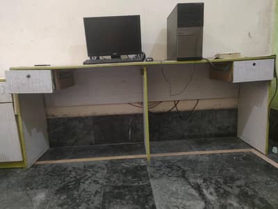 computer table