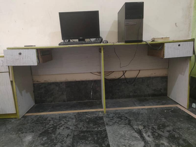 computer table 0