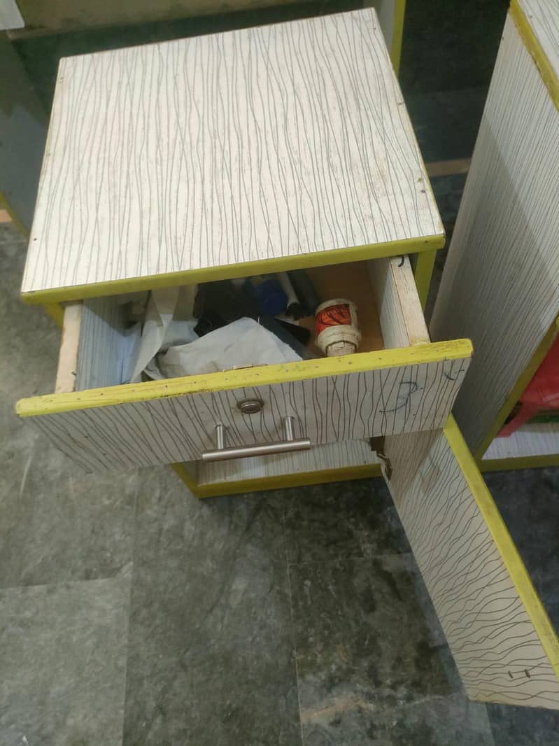 computer table 7