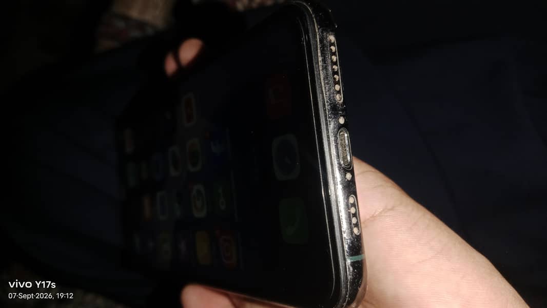 Apple iPhone 11 Pro Max 1