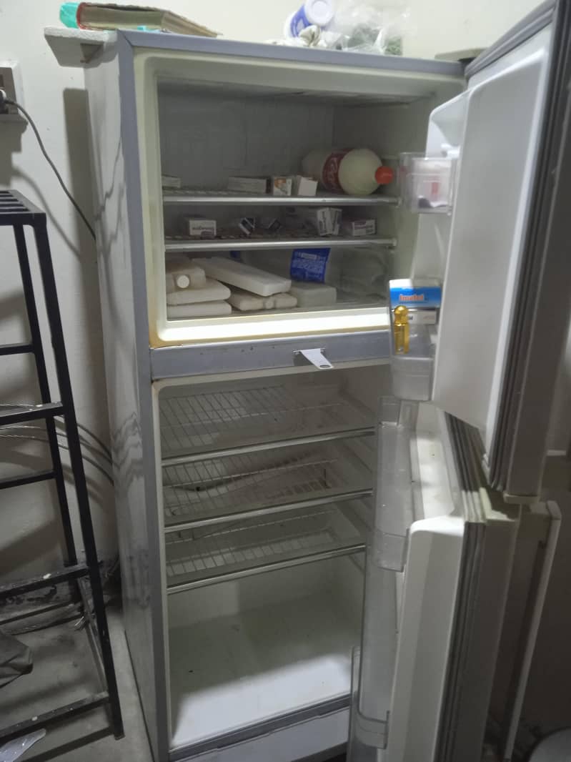 Refrigerator 1