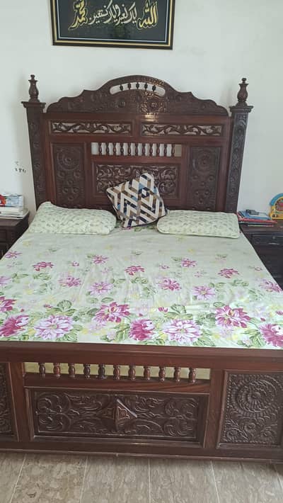 6 inch wala double bed 2 years used mattress