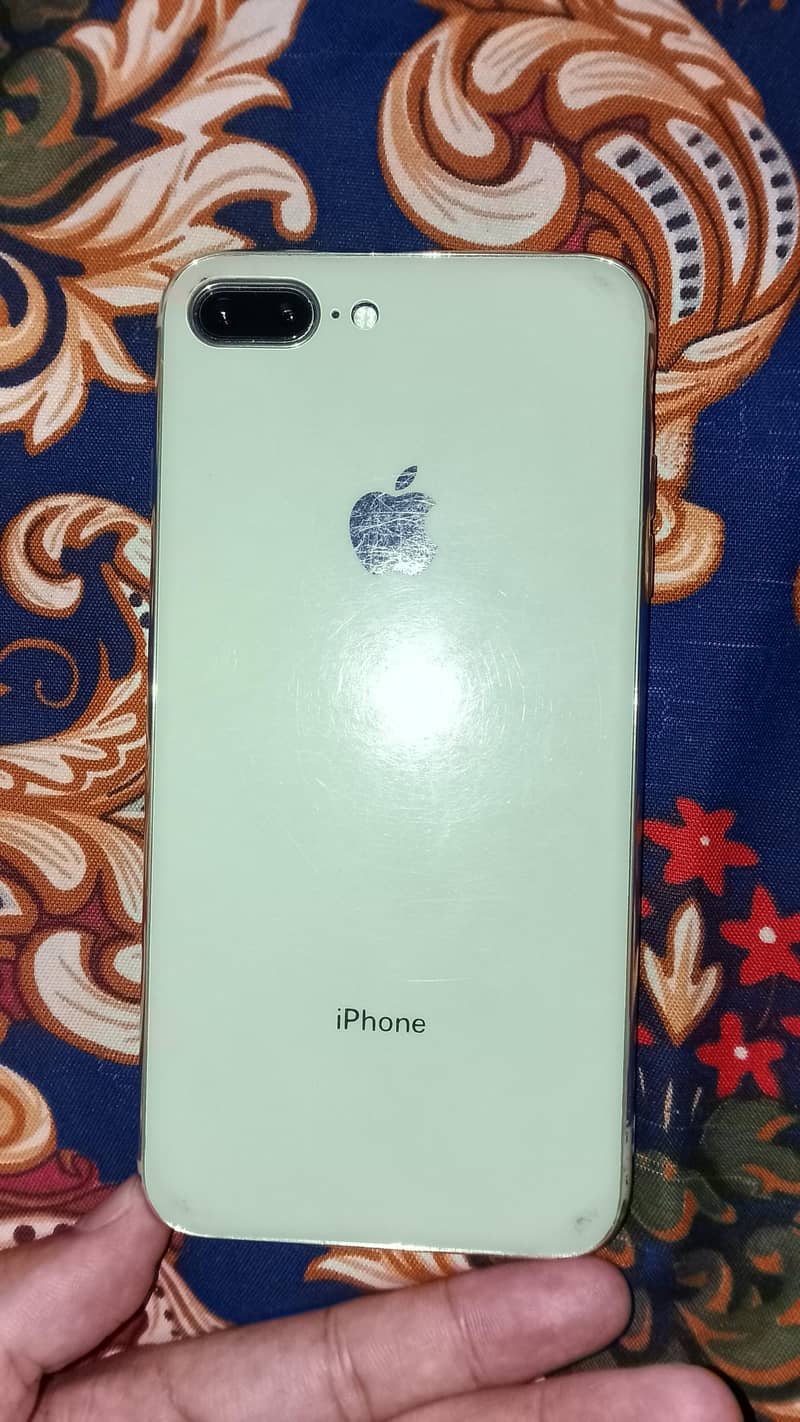 Apple iPhone 7 Plus 0
