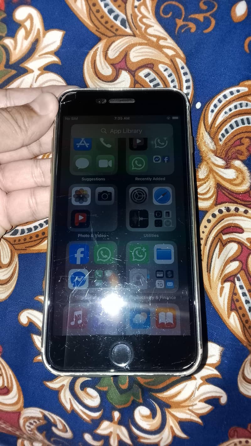Apple iPhone 7 Plus 1