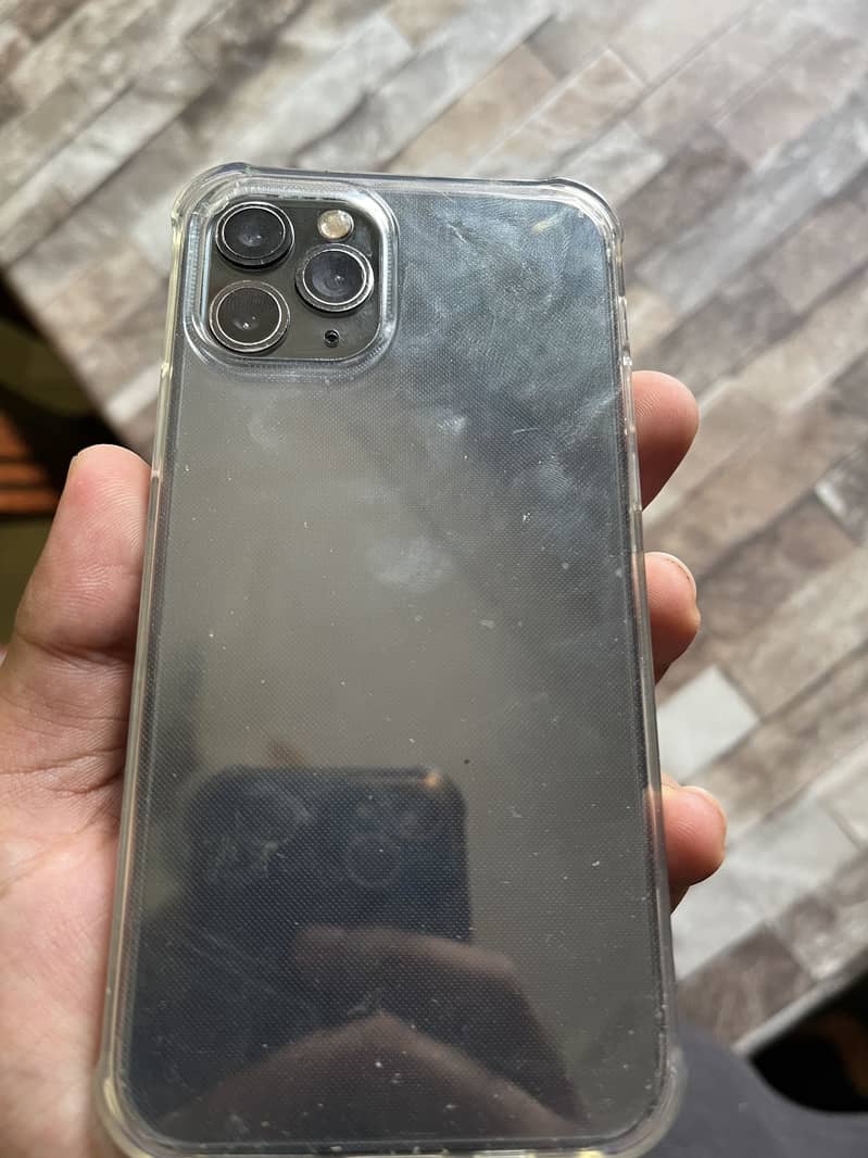 Apple iPhone 11 Pro 1