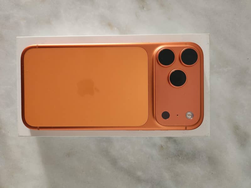 Apple iPhone 17 Pro Max 4