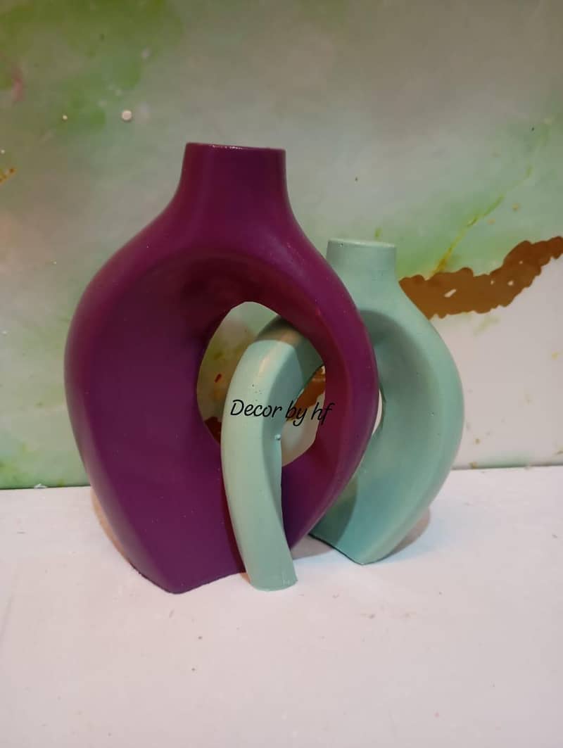 couple vase 0