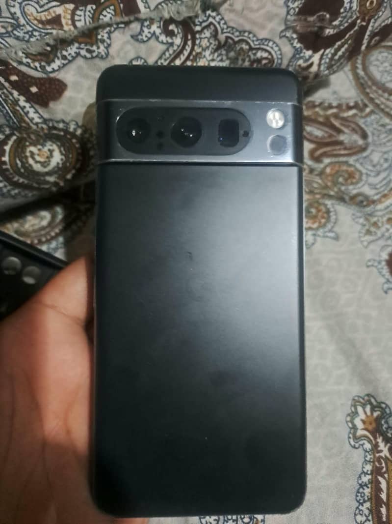 Google Pixel 8 Pro 2