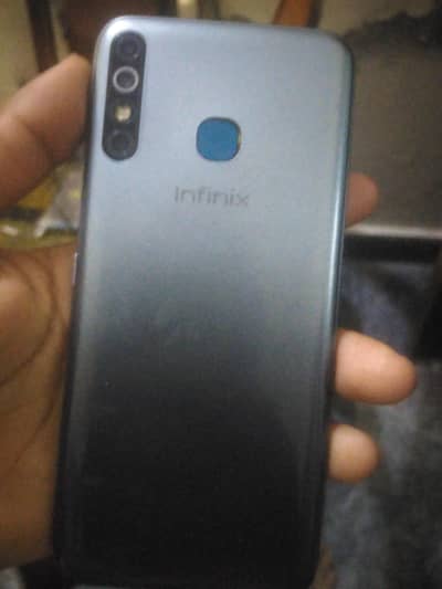 Infinix Hot 8