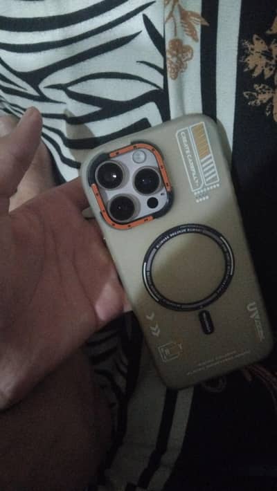 add na lagny ki waja sy mai ni bta pa raha konsa phone hai ap mess kry