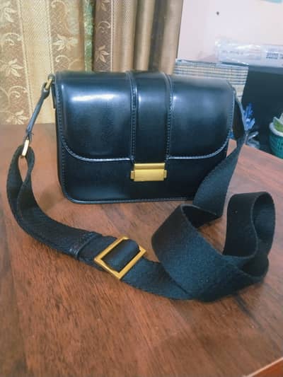 Black Crossbody bag