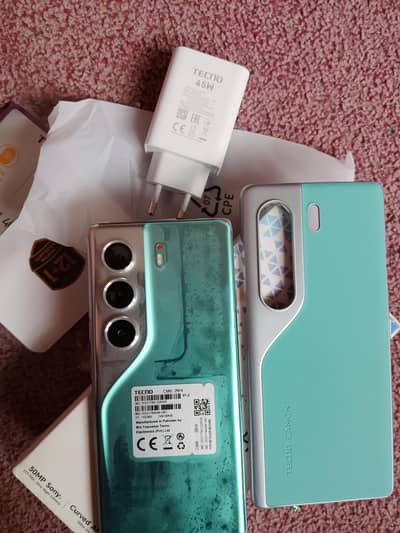 Tecno CAMON 40 Pro