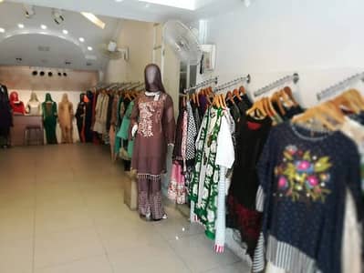 2000 SQFT SHOP AND SHOWROOM FOR RENT MM ALAM GULBERG LAHORE
